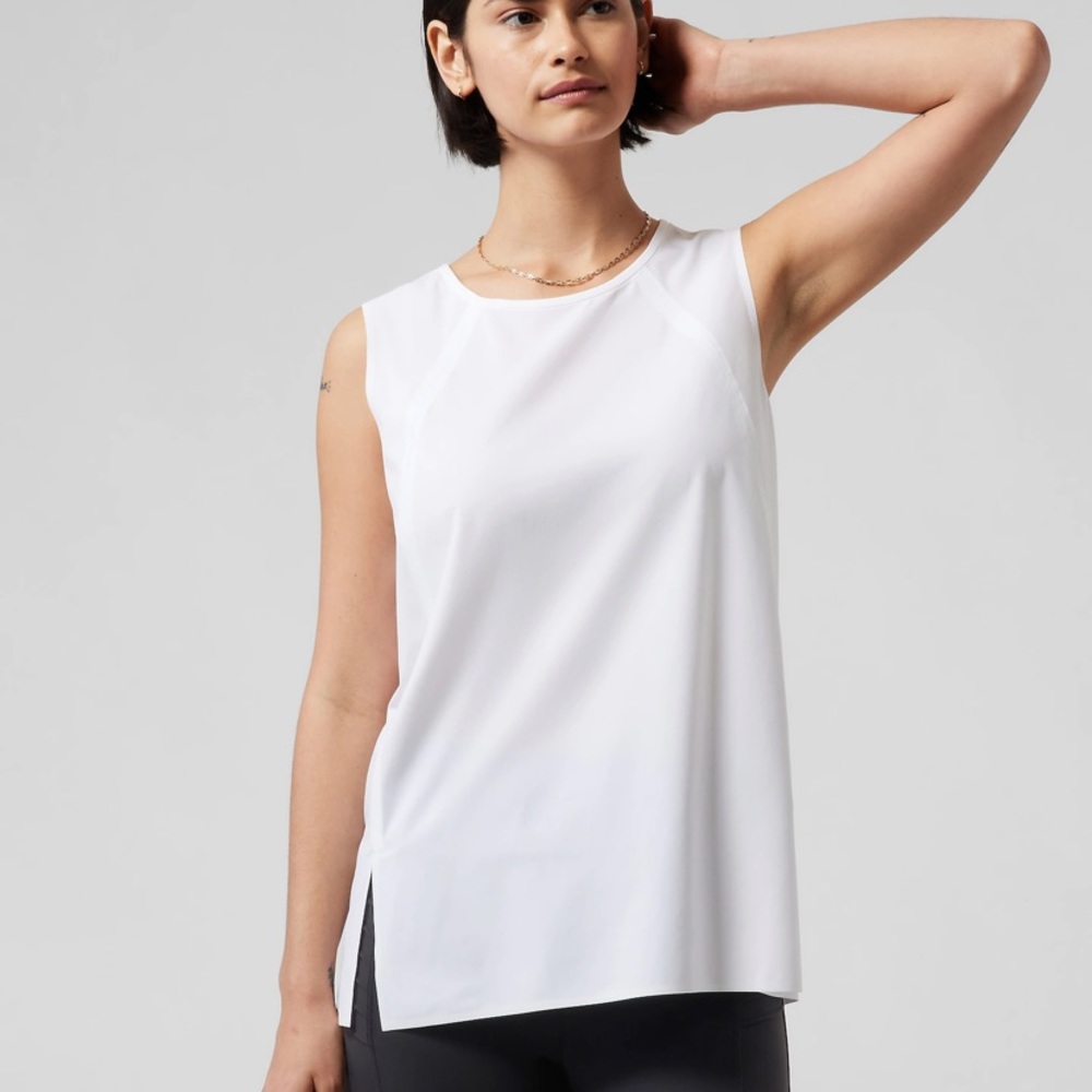 NWOT Athleta “Zephyr” Refined Tank